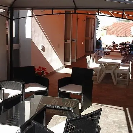 Da Patrizia سانتا تيريزا غالّورا